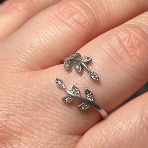 Vintage Sterling Silver 925 Adjustable Bypass Leaf Plant Mom Ring